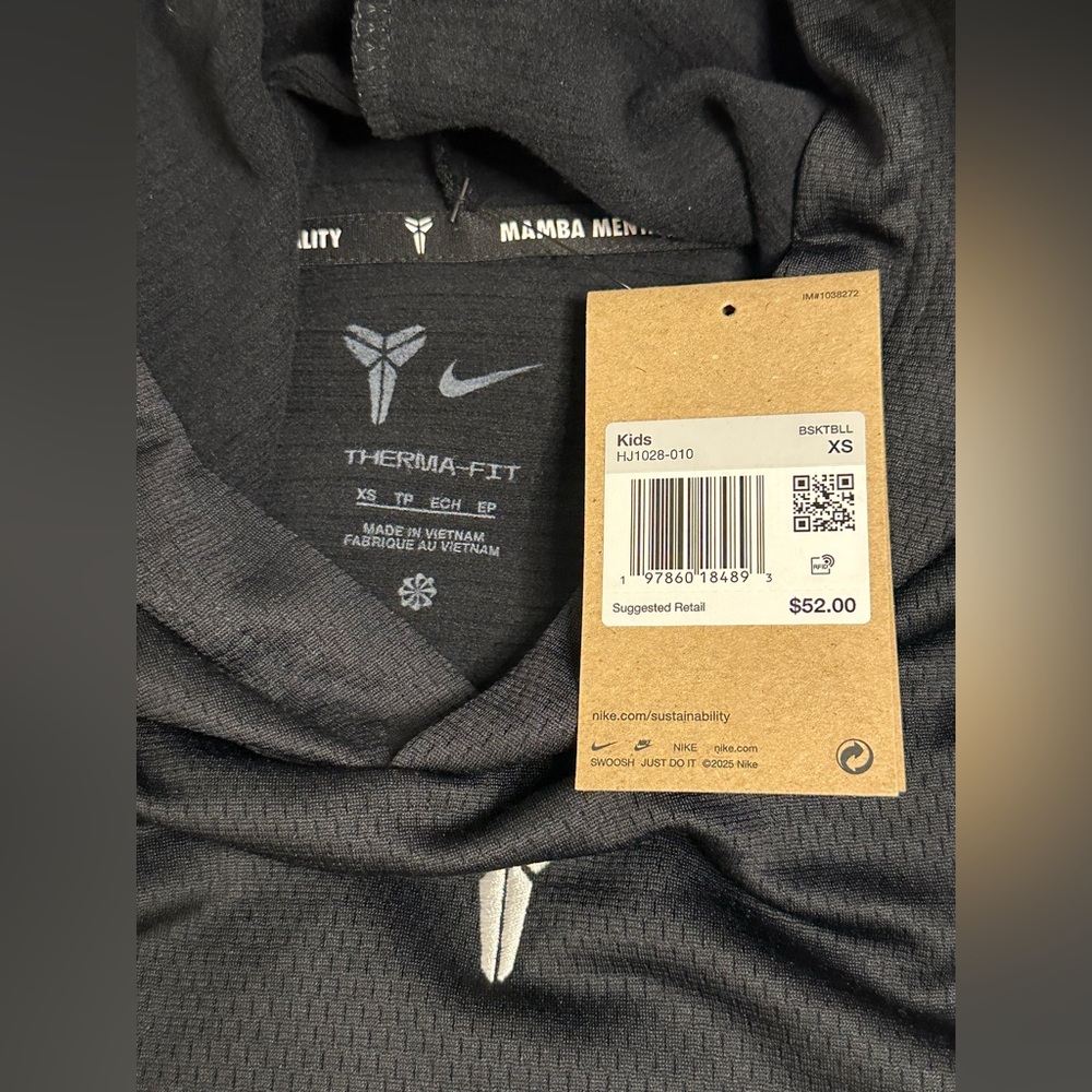 NWT! Kobe Big Kids' Nike Therma-FIT Pullover
Hoodie - Picture 10 of 12